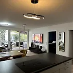 Zetrale Zweizimmerwohnung Mit Whirlpool